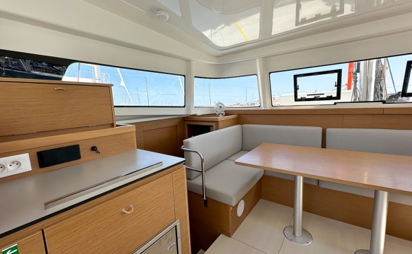 1_excess-11-ez-ukutu-e54af1a7-c Private Jet Sales and Charters - Private Jets For Sale